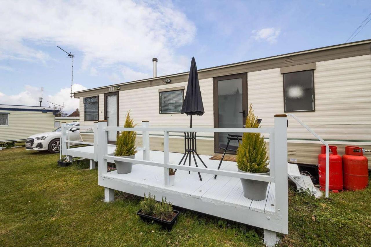 Hemsby Static Caravan In Norfolk Quiet Site Great Location Hotel Exterior photo
